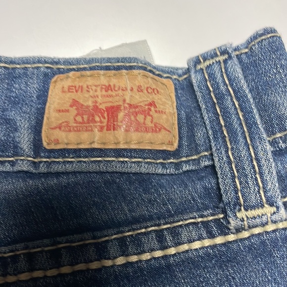 Jeans - Picture 2 of 3